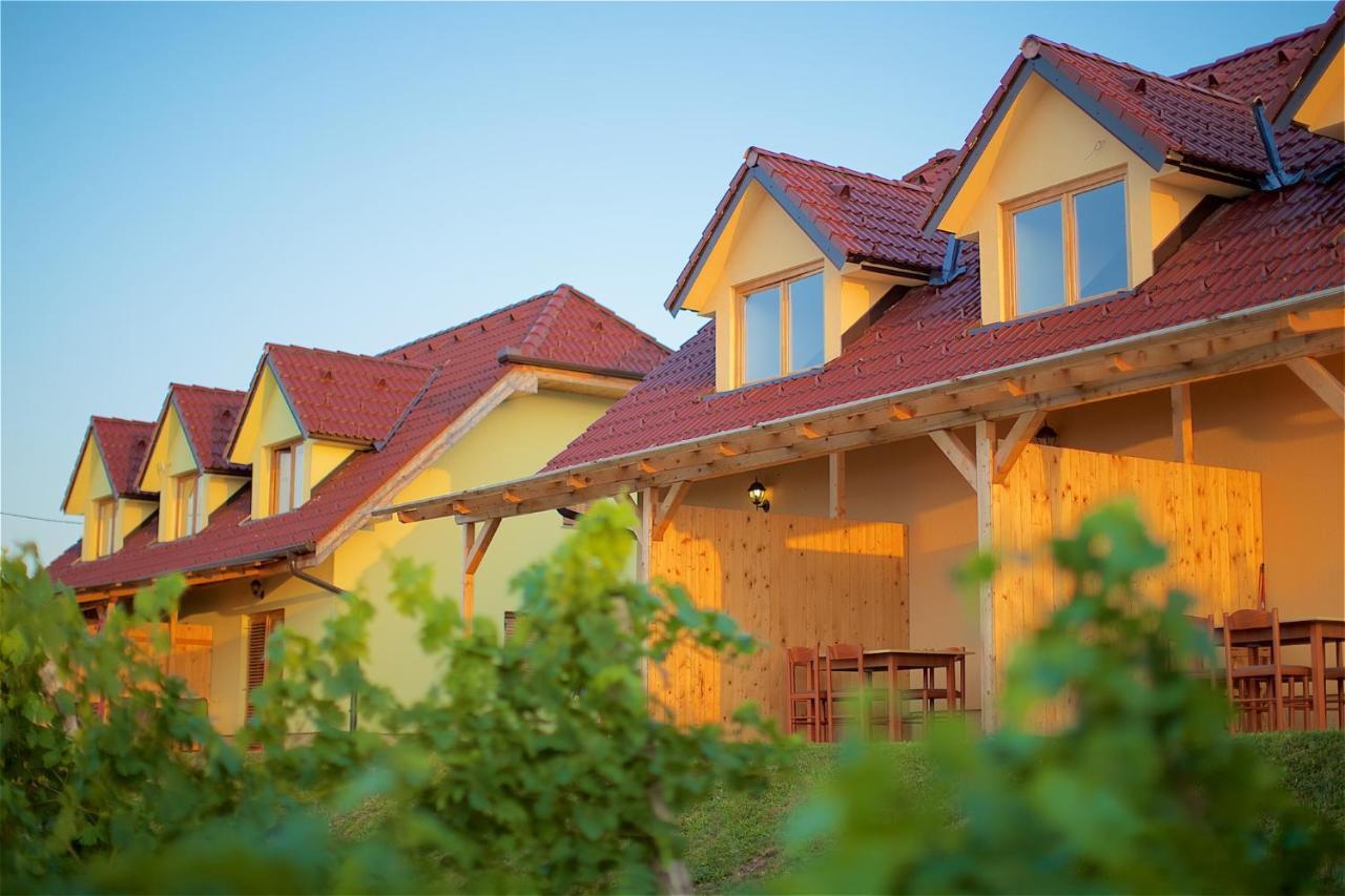 Tourist Farm Apartments Lovrec Jirsovci Esterno foto